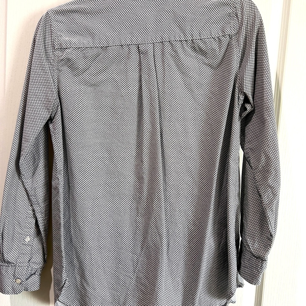 Used long sleeve - Picture 2 of 2
